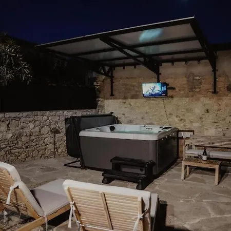 Stonehouse Hotel Monagri