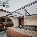 Hotel Stonehouse